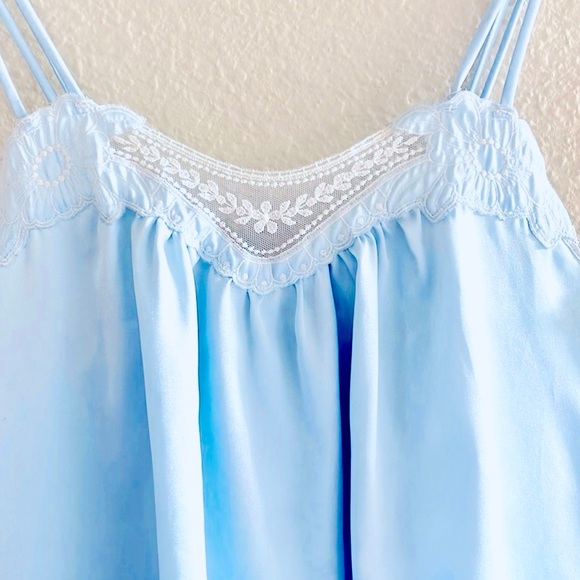 Vintage Yolande pastel blue slip nightgown size S - Picture 4 of 11
